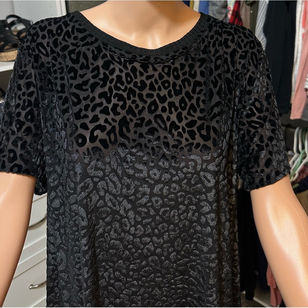 Women’s black top from Chic Soul Size XL